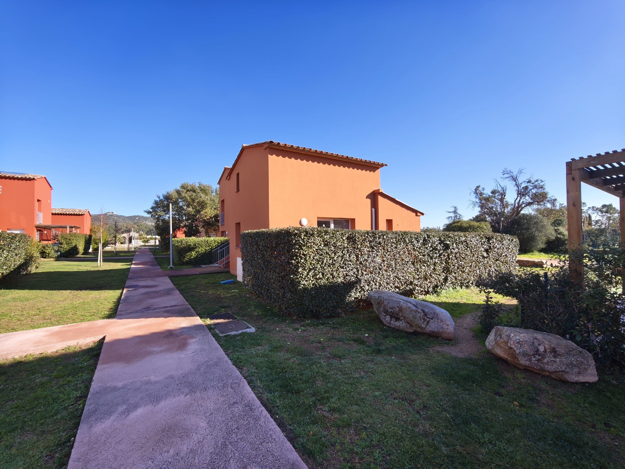 Jardin allée rocaille